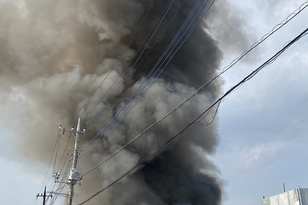 【速報】厚木市 会社の敷地で火事「カーコレ展示付近で火災発生」 | はちまと